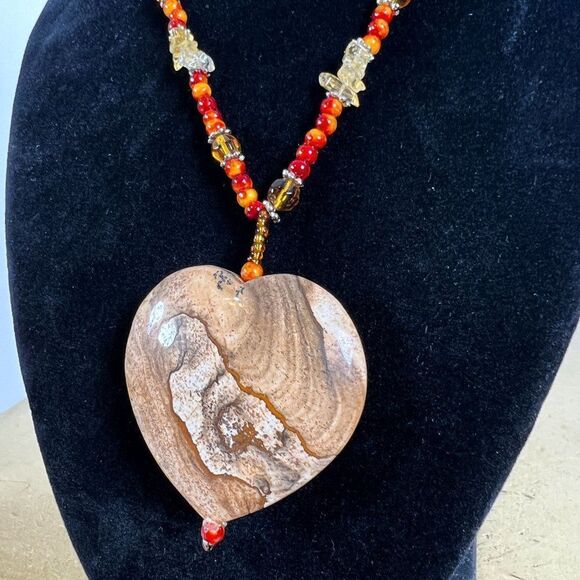 Vintage Y2K Stone Heart Beaded Necklace - Beachy Bohemian Fairycore Jewelry - Picture 4 of 5